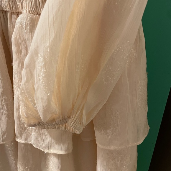 Do+Be cream colored mini dress. Size small - Picture 4 of 8